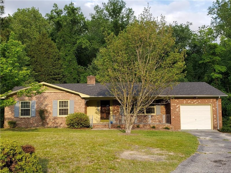 208 Summerhill Ct, Fayetteville, NC 28303