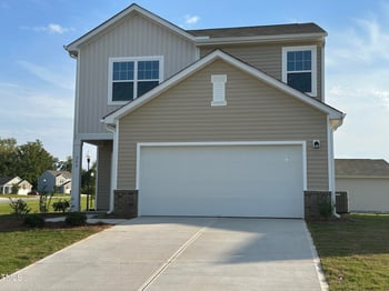 208 Swift Park Dr, Zebulon, NC 27597