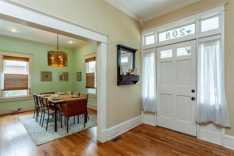 208 N Tarboro St, Raleigh, NC 27610
