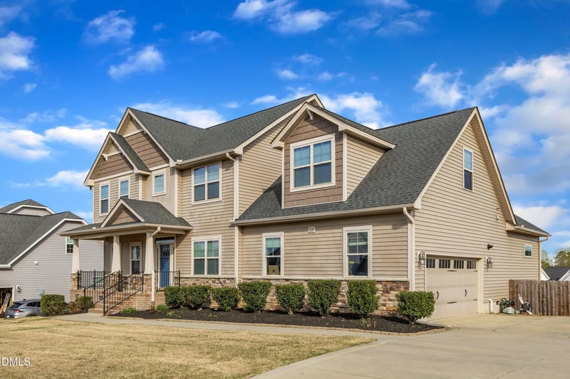 208 Tarkenton Ct, Clayton, NC 27527