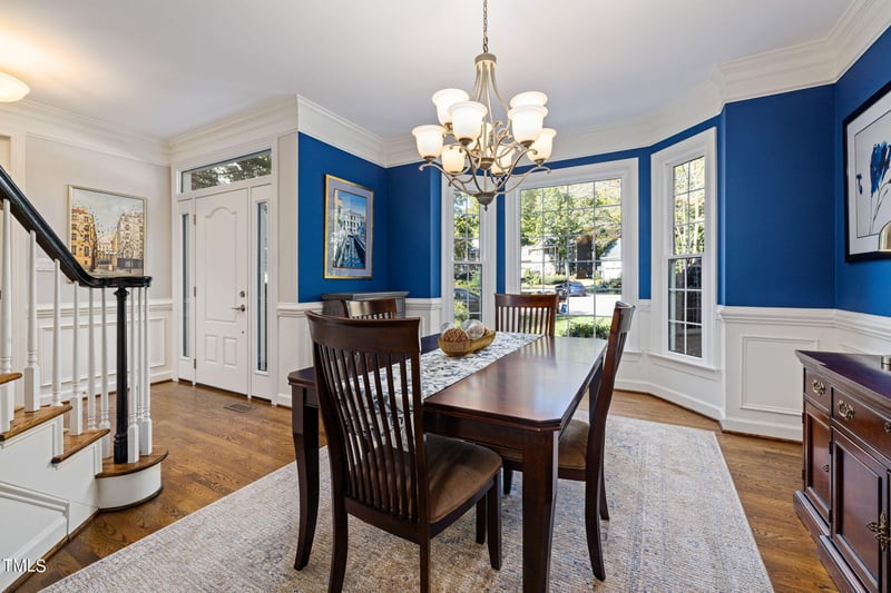208 Townsend Ct, Cary, NC 27518