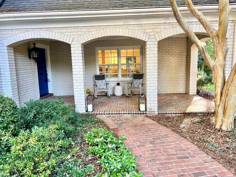 208 Walden Pl, Raleigh, NC 27609