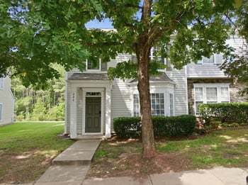 208 Walnut Woods Dr, Morrisville, NC 27560