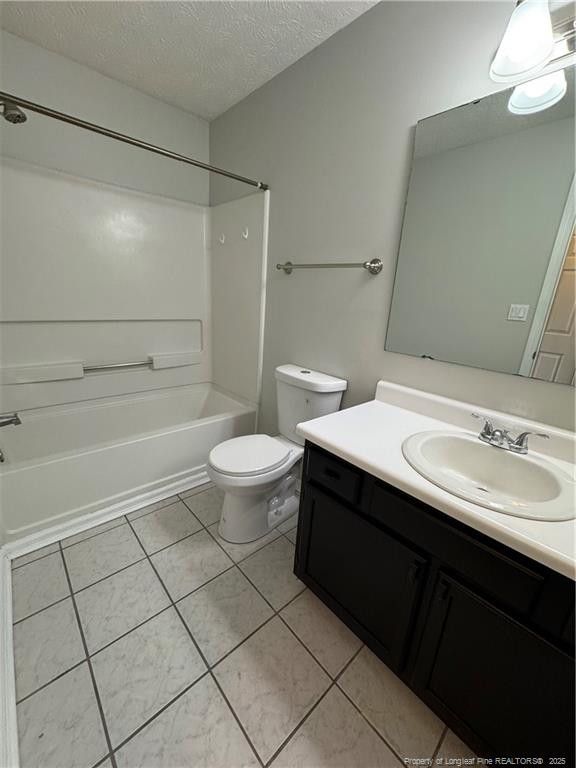 208 Waterdown Dr #12, Fayetteville, NC 28314