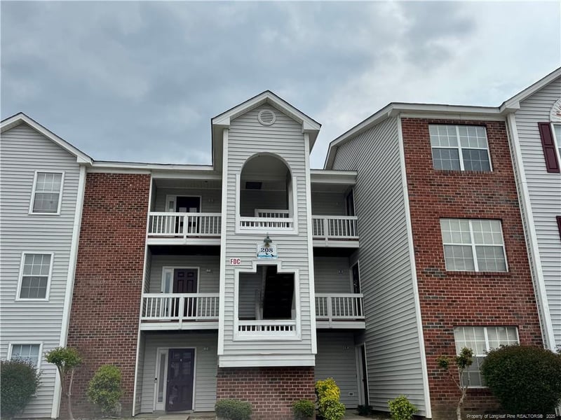 208 Waterdown Dr #12, Fayetteville, NC 28314