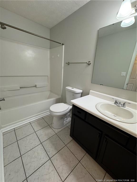 208 Waterdown Dr #12, Fayetteville, NC 28314