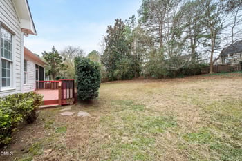 208 Waverly Dr, Clayton, NC 27527