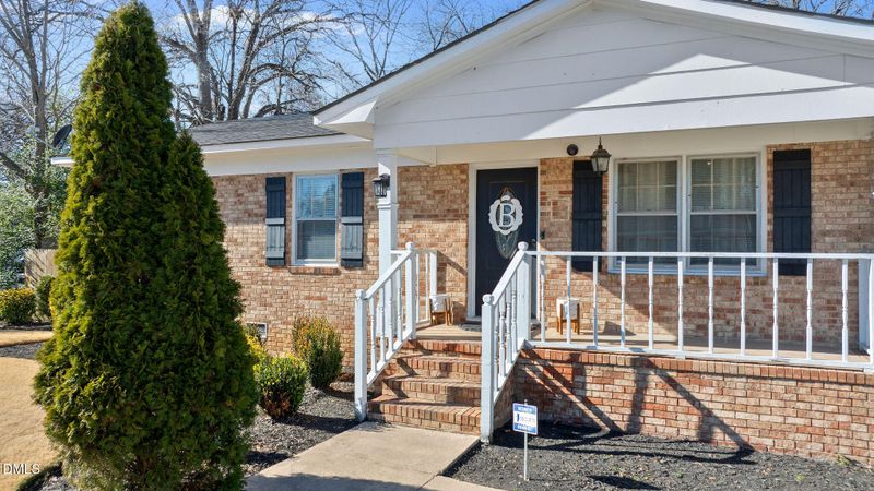 208 S Webb St, Selma, NC 27576