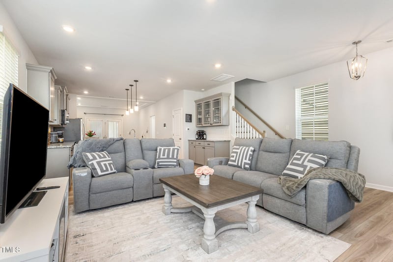 208 White Oak Gdn Way, Garner, NC 27529