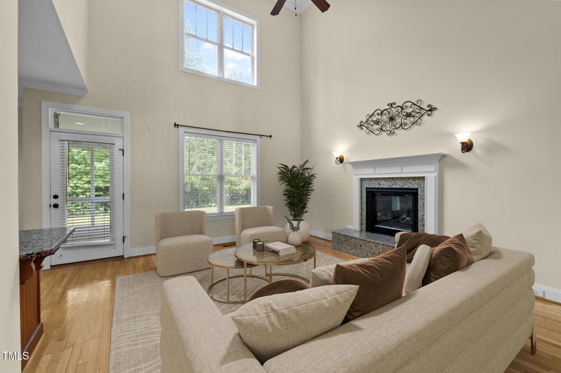 208 Willowbend Ln, Hillsborough, NC 27278