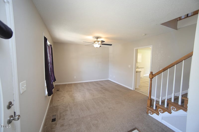 208 Wimbledon Ct, Clayton, NC 27520