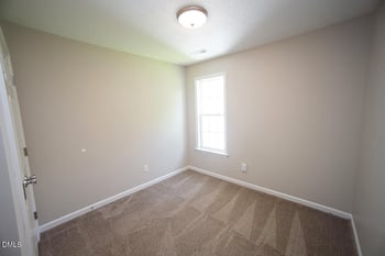 208 Wimbledon Ct, Clayton, NC 27520