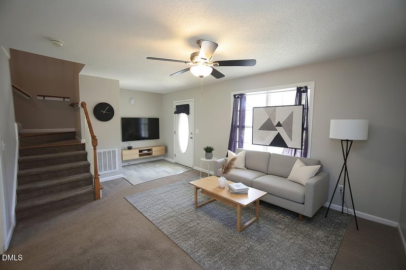 208 Wimbledon Ct, Clayton, NC 27520