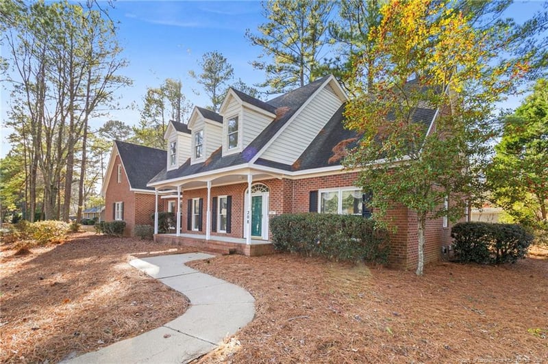 208 Woodsage Cir, Fayetteville, NC 28303