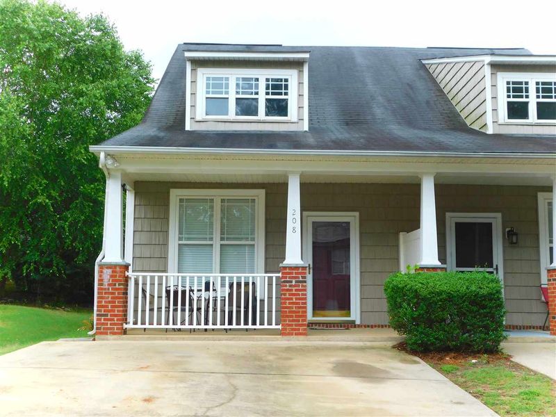 208 Woodson Dr, Clayton, NC 27527