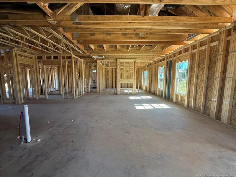 2080 Canady Pond Rd, Hope Mills, NC 28348