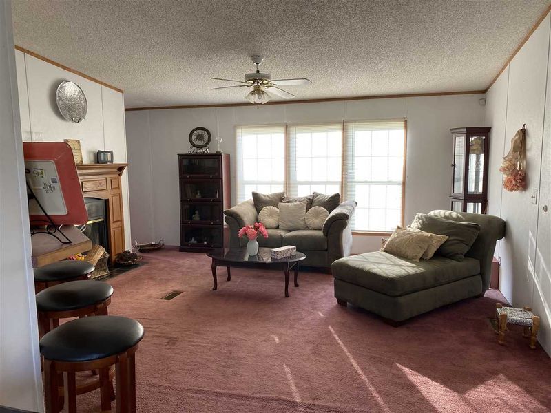 2081 Meadow View Dr, Creedmoor, NC 27522