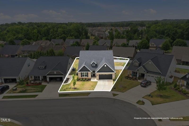 2082 Dowell Ct, Burlington, NC 27215