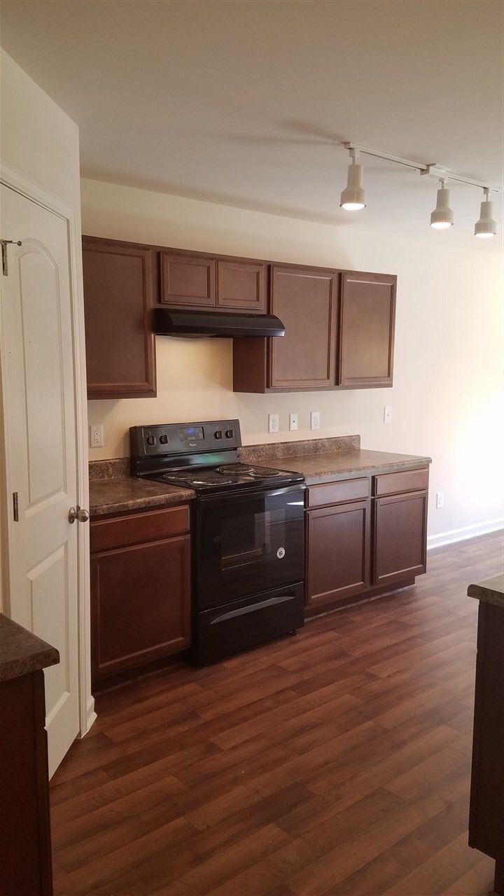 2083 Northside Dr, Burlington, NC 27217