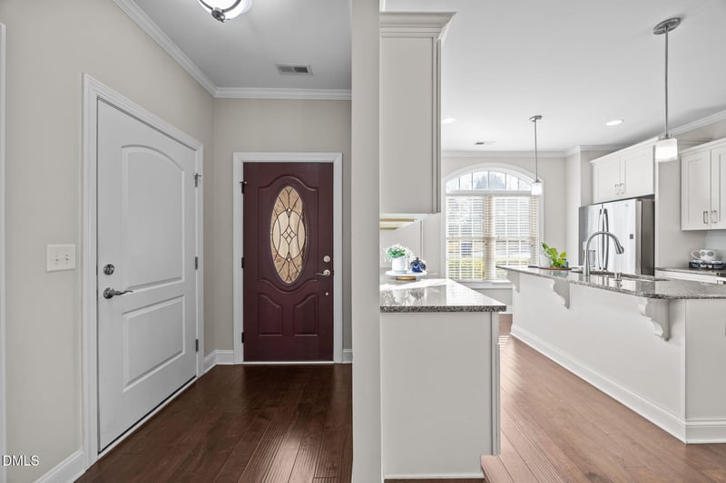 2084 Lake Point Dr, Graham, NC 27253