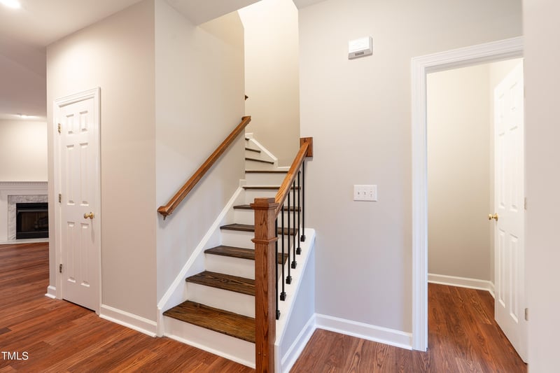 2085 White Pond Court Ct, Apex, NC 27523