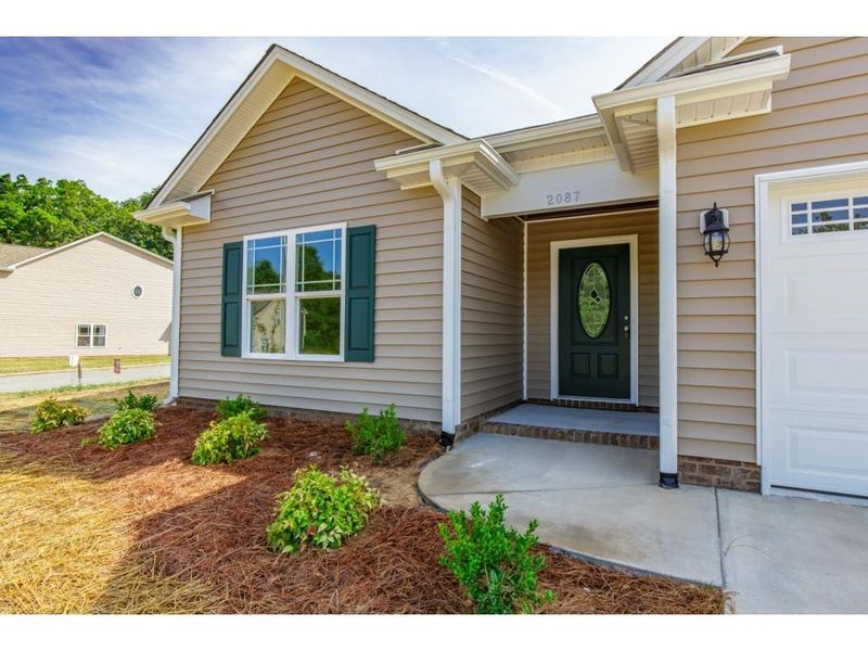 2087 Dresden Dr, Burlington, NC 27217