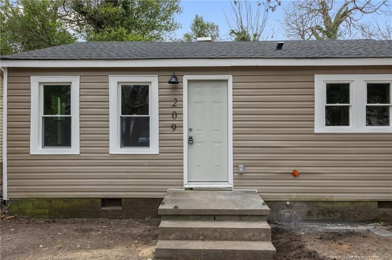 209-211 Gertrude St, Fayetteville, NC 28303