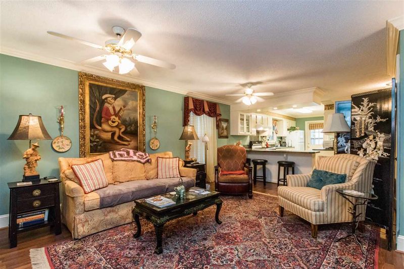 209 S 5th St, Smithfield, NC 27577