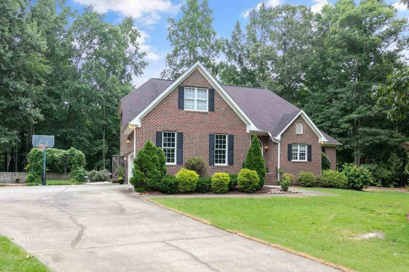 209 Adams Ct, Clayton, NC 27520