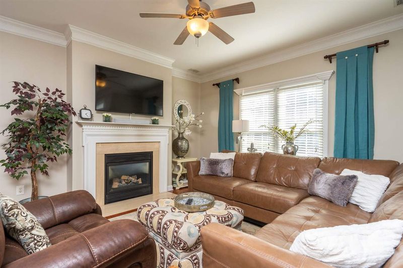 209 Anniston Ct, Cary, NC 27519