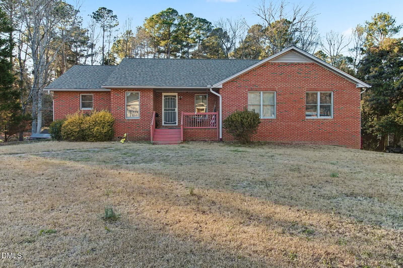 209 Arlington Cir, Sanford, NC 27330