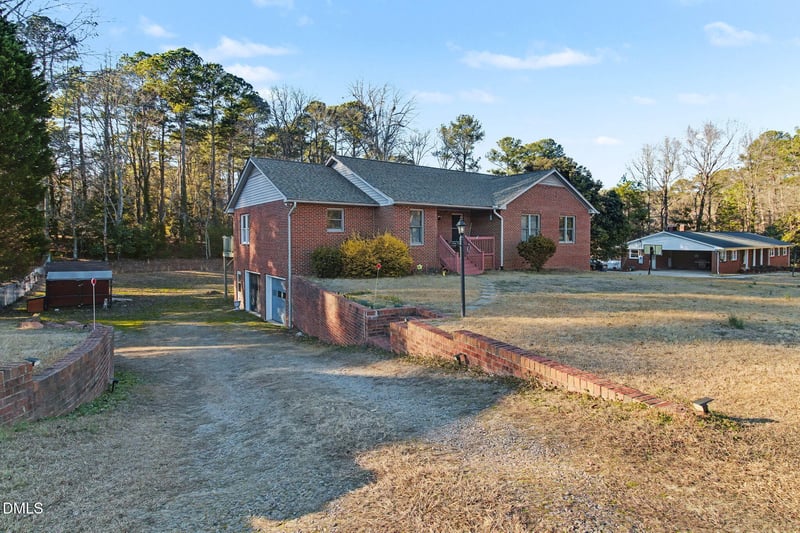 209 Arlington Cir, Sanford, NC 27330