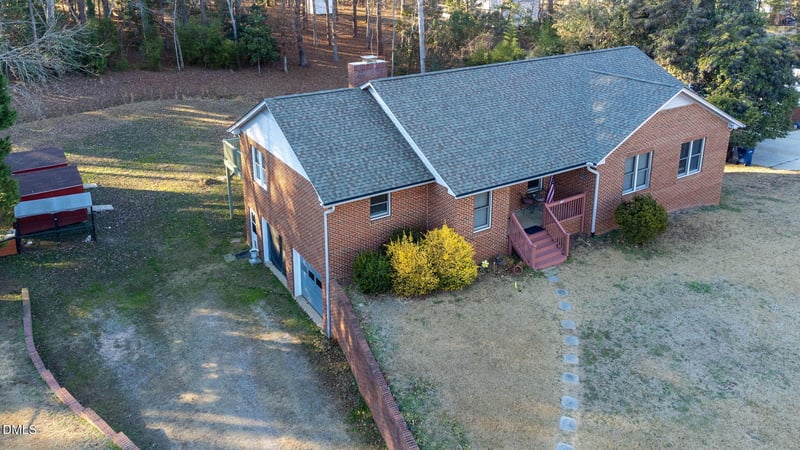 209 Arlington Cir, Sanford, NC 27330