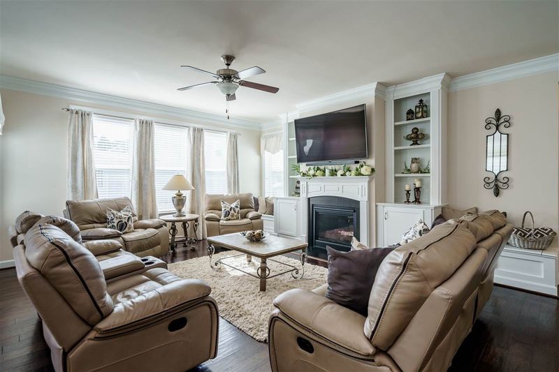 209 Atwood Dr, Holly Springs, NC 27540