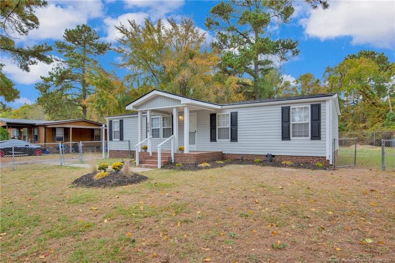 209 Auburn St, Fayetteville, NC 28306