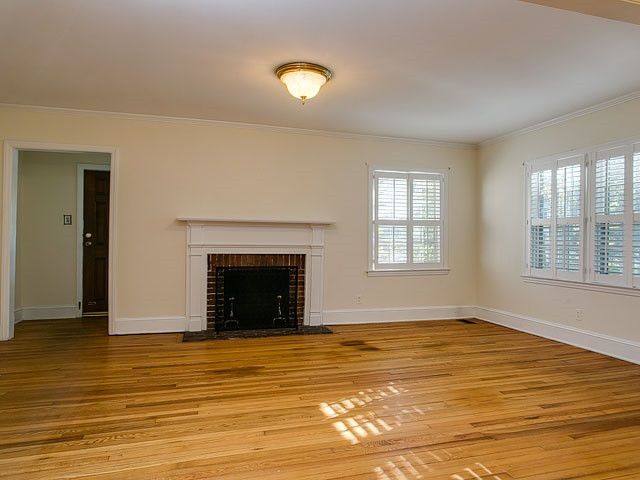 209 Avon Dr, Raleigh, NC 27608