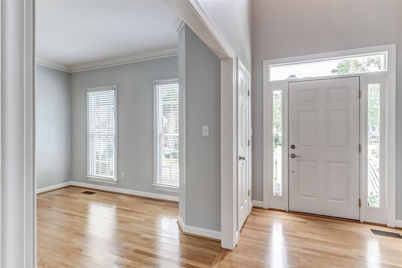 209 Battery Point Pl, Cary, NC 27513