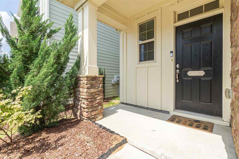 209 Begen St, Morrisville, NC 27560