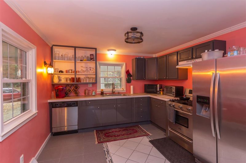 209 Bennington Dr, Chapel Hill, NC 27516