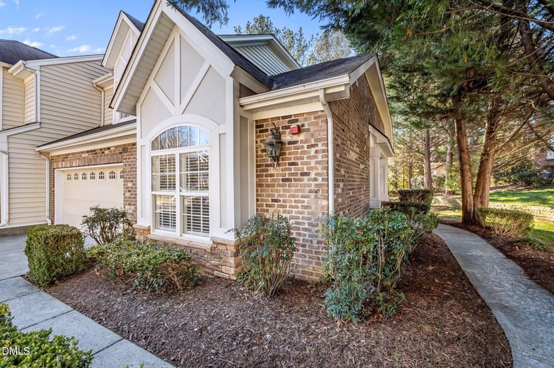 209 Beringer Pl, Chapel Hill, NC 27516