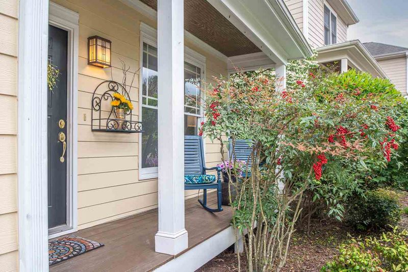 209 Bluefield Rd, Chapel Hill, NC 27517