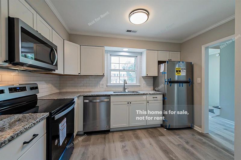 209 Bracken Ct, Raleigh, NC 27615