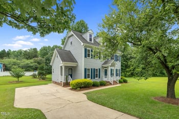 209 Bradley Dr, Benson, NC 27504