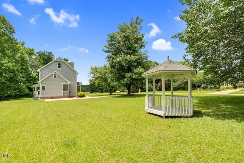209 Bradley Dr, Benson, NC 27504