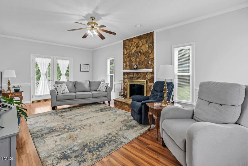 209 Bradley Dr, Benson, NC 27504
