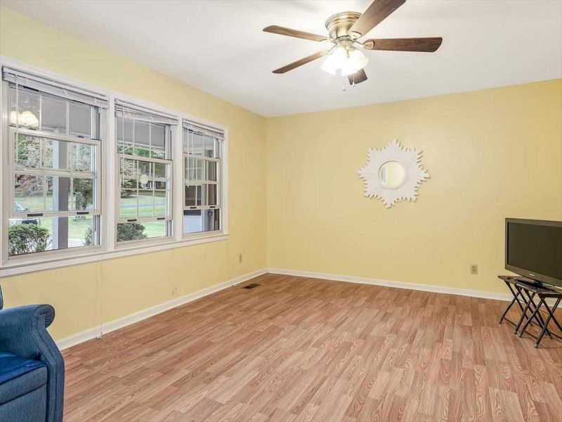 209 W Bywood Dr, Durham, NC 27712
