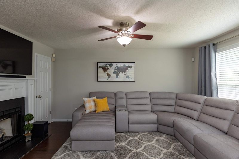 209 Candace Pl, Cary, NC 27513