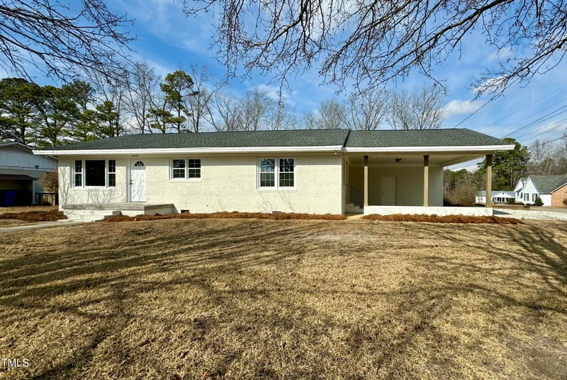 209 Carolyn Dr, Benson, NC 27504