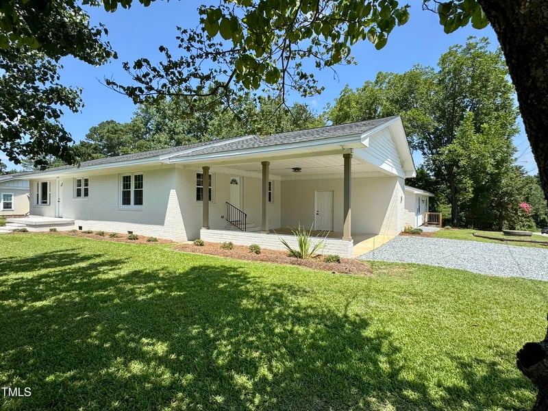 209 Carolyn Dr, Benson, NC 27504