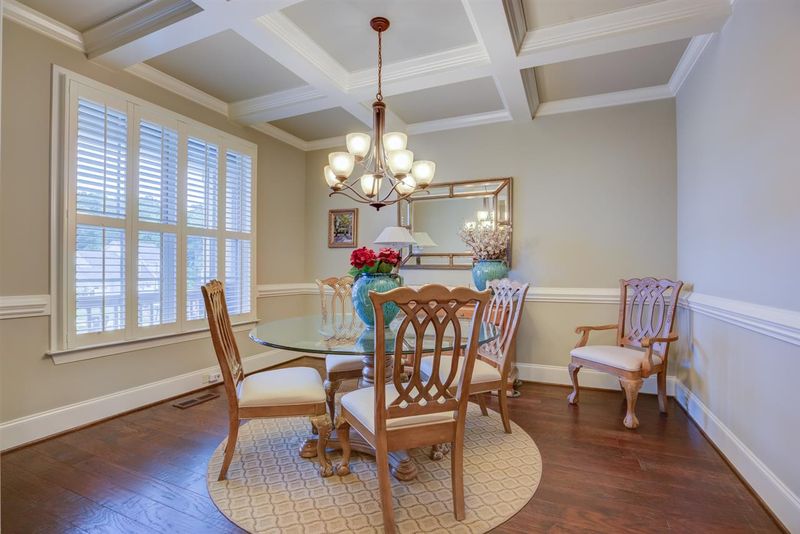 209 Carving Tree Ct, Holly Springs, NC 27540
